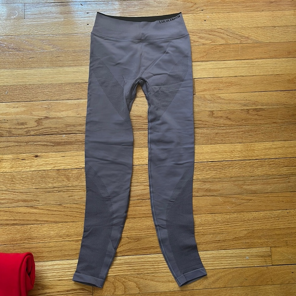 Lululemon Leggings - Picture 1 of 2